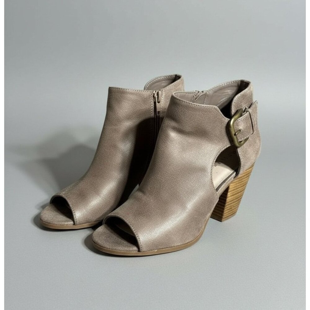 Fergalicious by Fergie Women’s Peep Toe Ankle Boots Size 8M – Stylish Heels